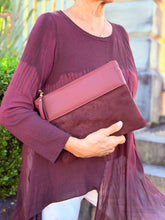 Load image into Gallery viewer, Sofia clutch / shoulder bag - Burgundy