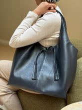 Load image into Gallery viewer, Alice Large Tote Bag — Navy
