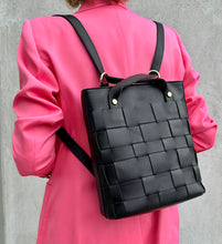 Load image into Gallery viewer, Chelsea Backpack Tote Bag - Tobacco
