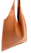 Load image into Gallery viewer, Bobby Large Tote - Italian Leather - Whisky Tan

