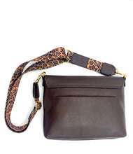 Load image into Gallery viewer, Andy cross body bag - Chocolate Brown Italian Leather
